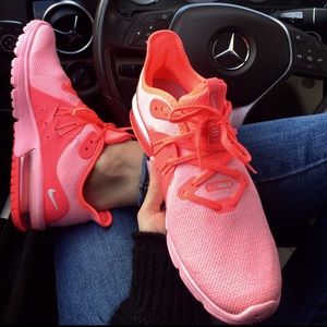 WMNS Nike Air Max Sequent 3